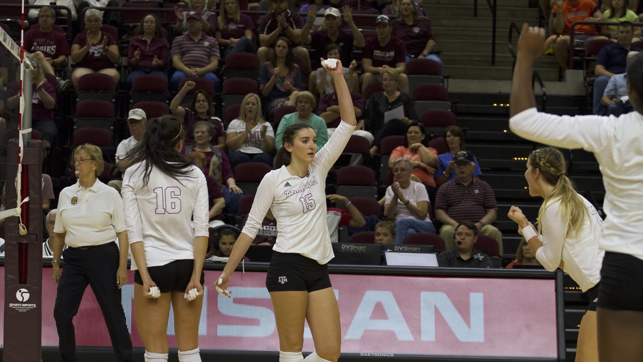 Texas A&M volleyball extends win streak to five, defeats Tennessee, 30