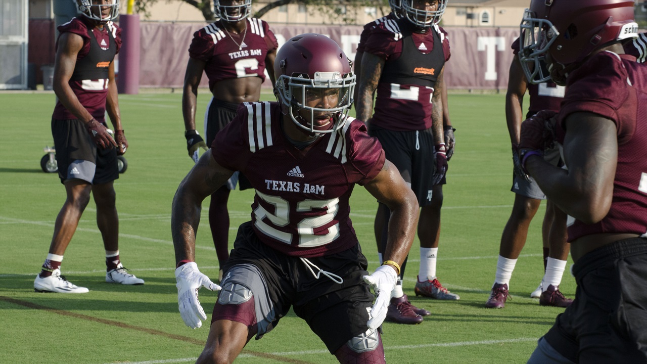 photo-gallery-texas-a-m-football-opens-up-fall-camp-2017-texags