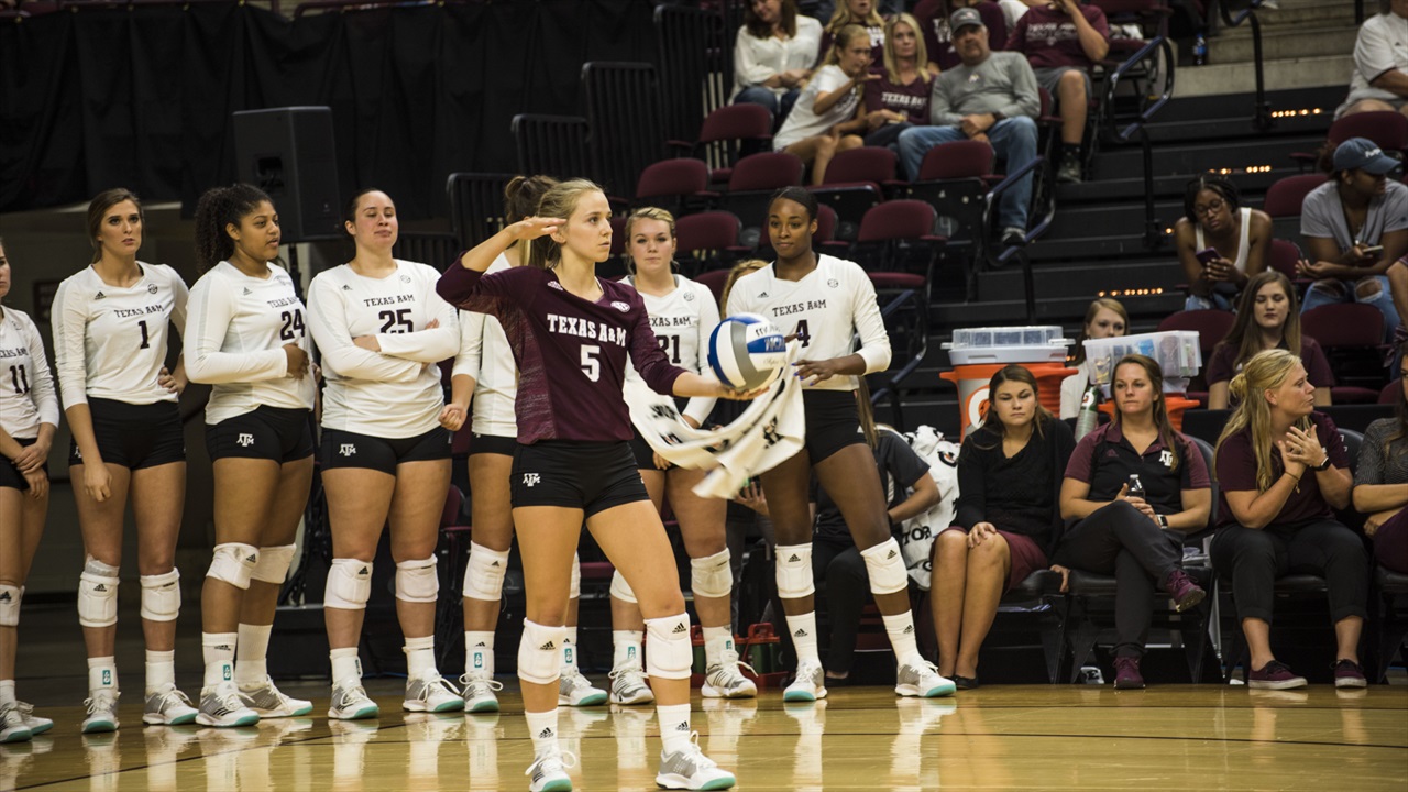 Aggie Volleyball drops final nonconference match against Texas, 30