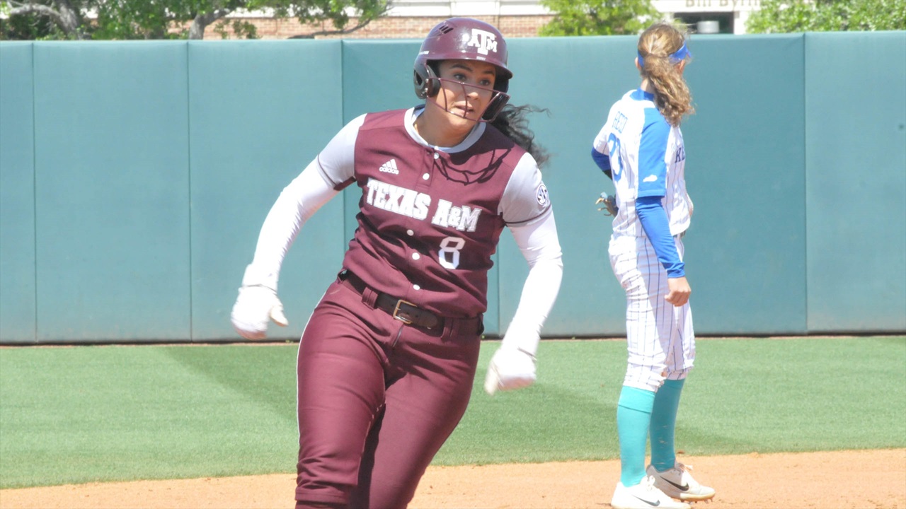 softball-photo-gallery-texas-a-m-4-kentucky-3-texags