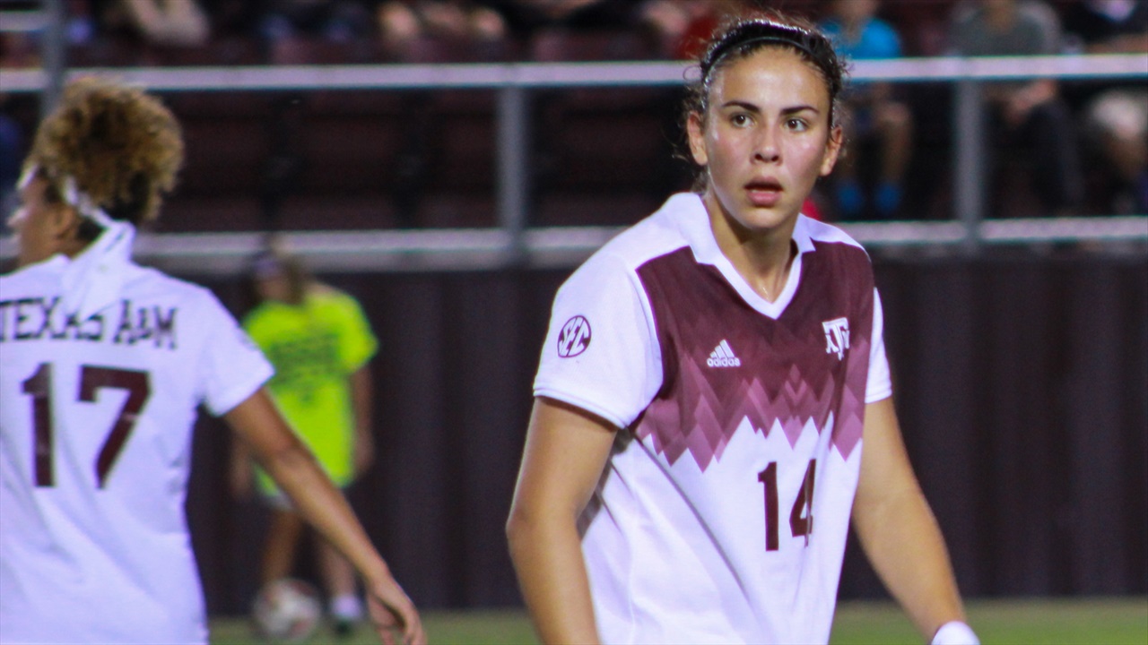 Success On Senior Night As Aggie Soccer Picks Up 2 1 Victory Texags 