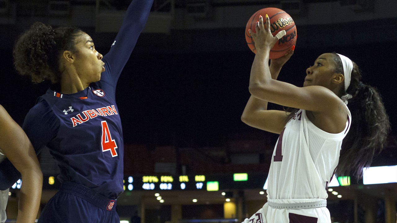 Wells Game Winner Lifts Aggies Over Auburn 64 62 In Sec