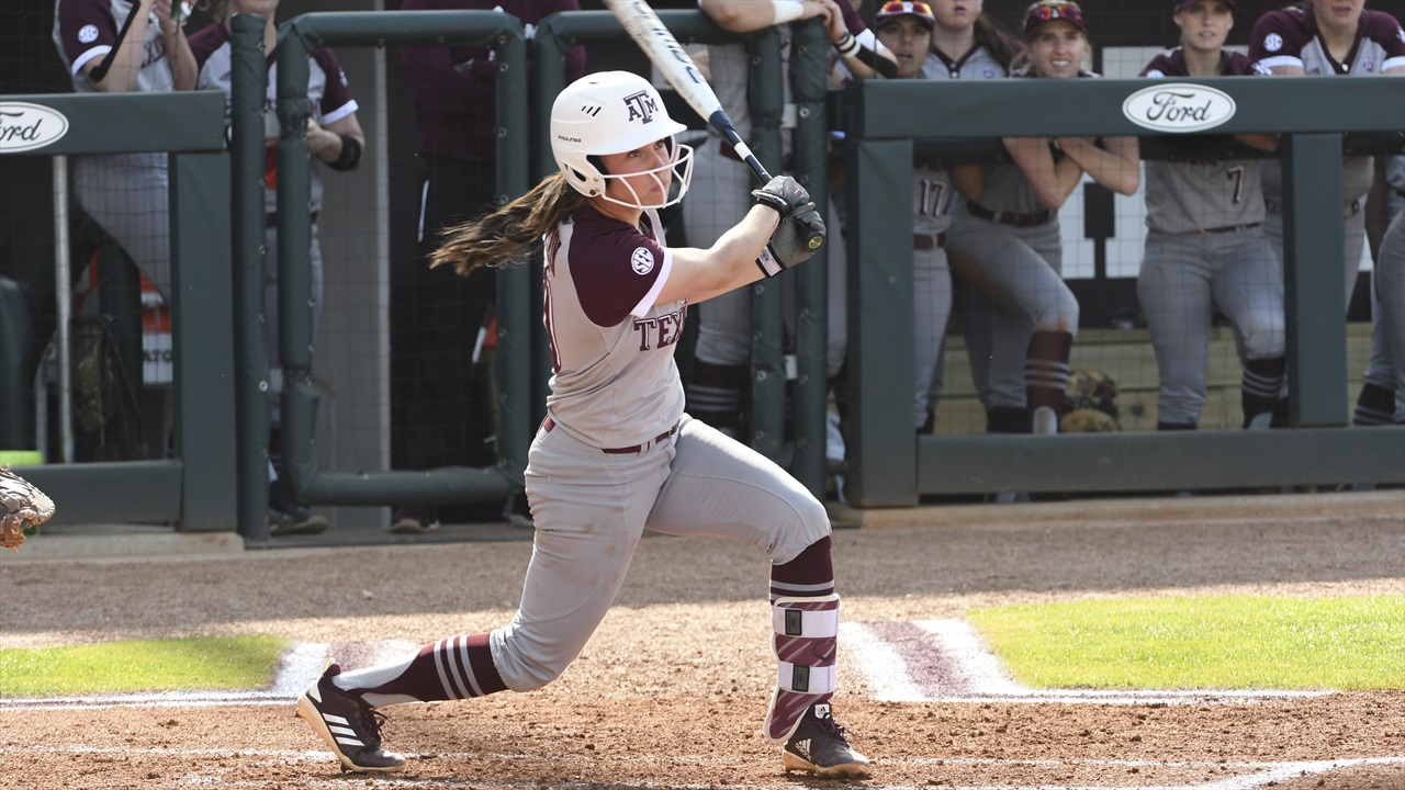 Texas A&M softball drops second straight game to Florida, 83 TexAgs