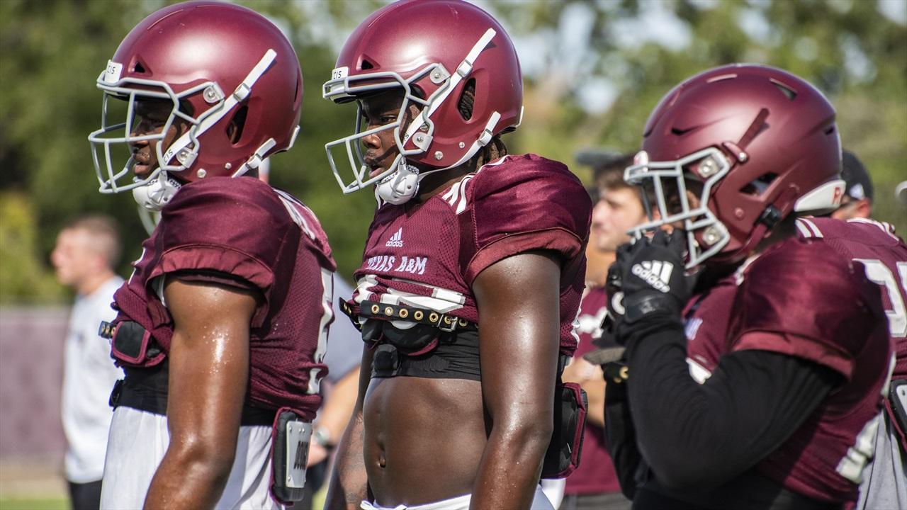 Photo Gallery Day 7 of Fall Camp TexAgs