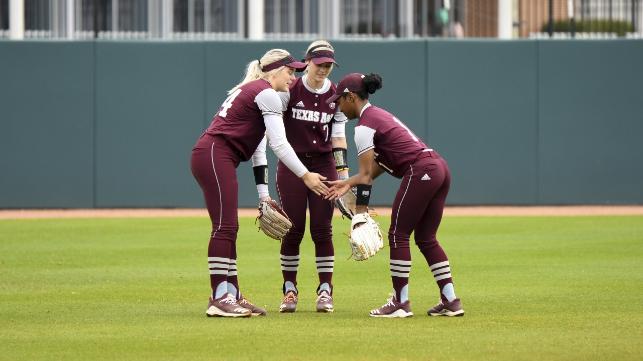 Photo Gallery Aggie softball in the Texas A&M Invitational TexAgs