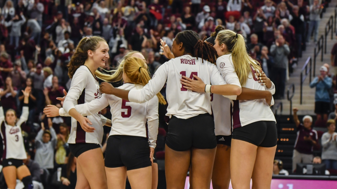 Volleyball Gallery Aggies split series with Auburn TexAgs