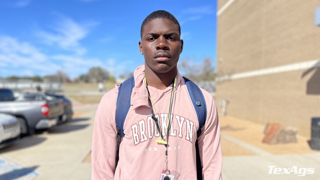 WholeHogSports - Get to know: 2025 TE target Davon Mitchell