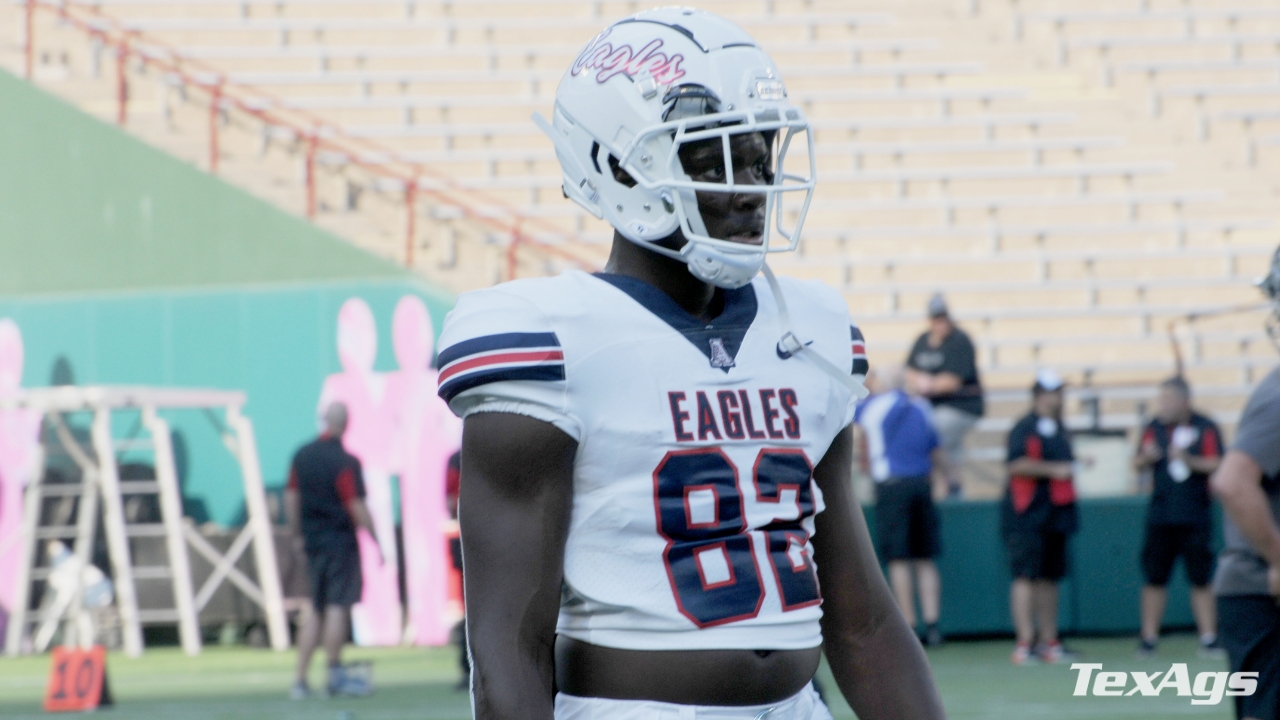 WholeHogSports - Get to know: 2025 TE target Davon Mitchell