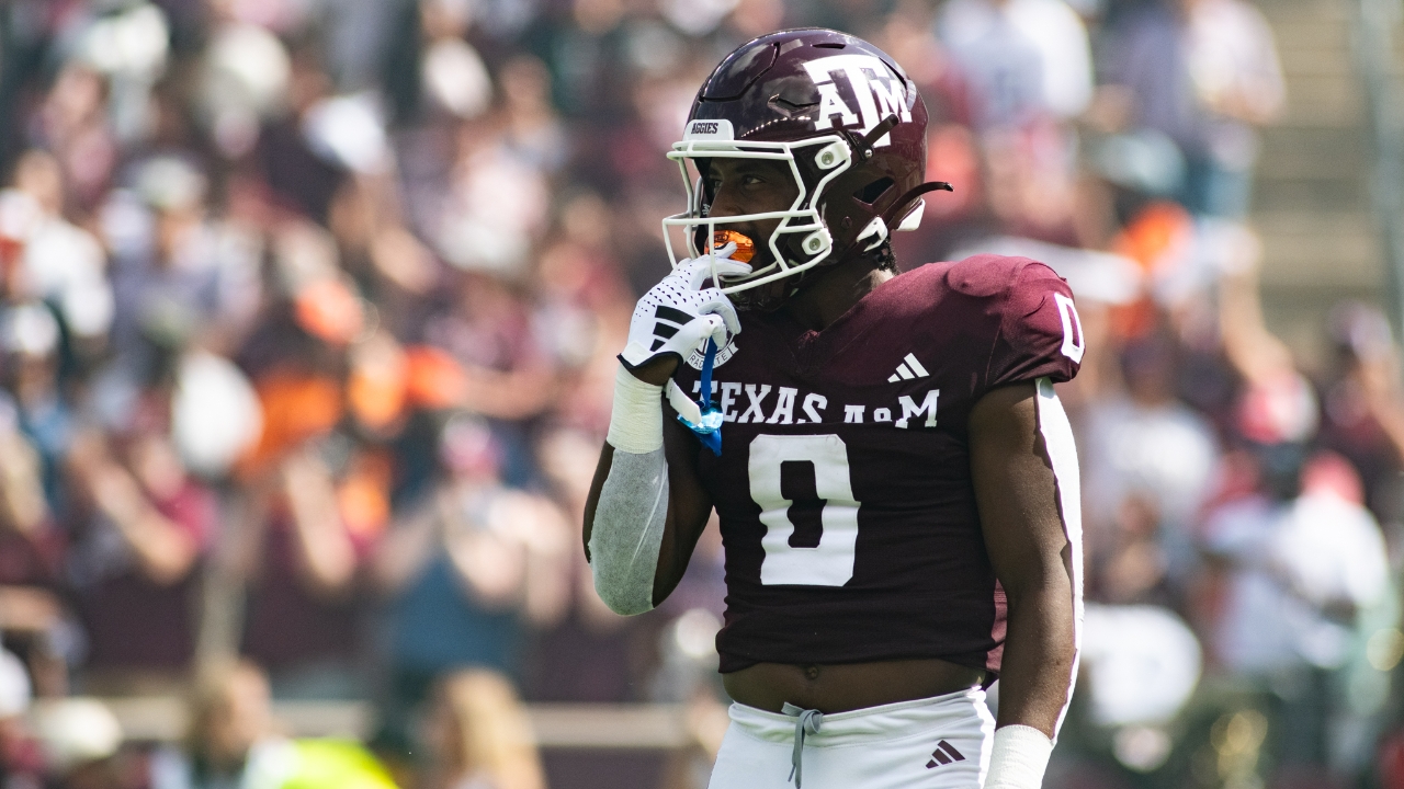 Ainias Smith ready for back-and-forth battle with Arkansas in Arlington