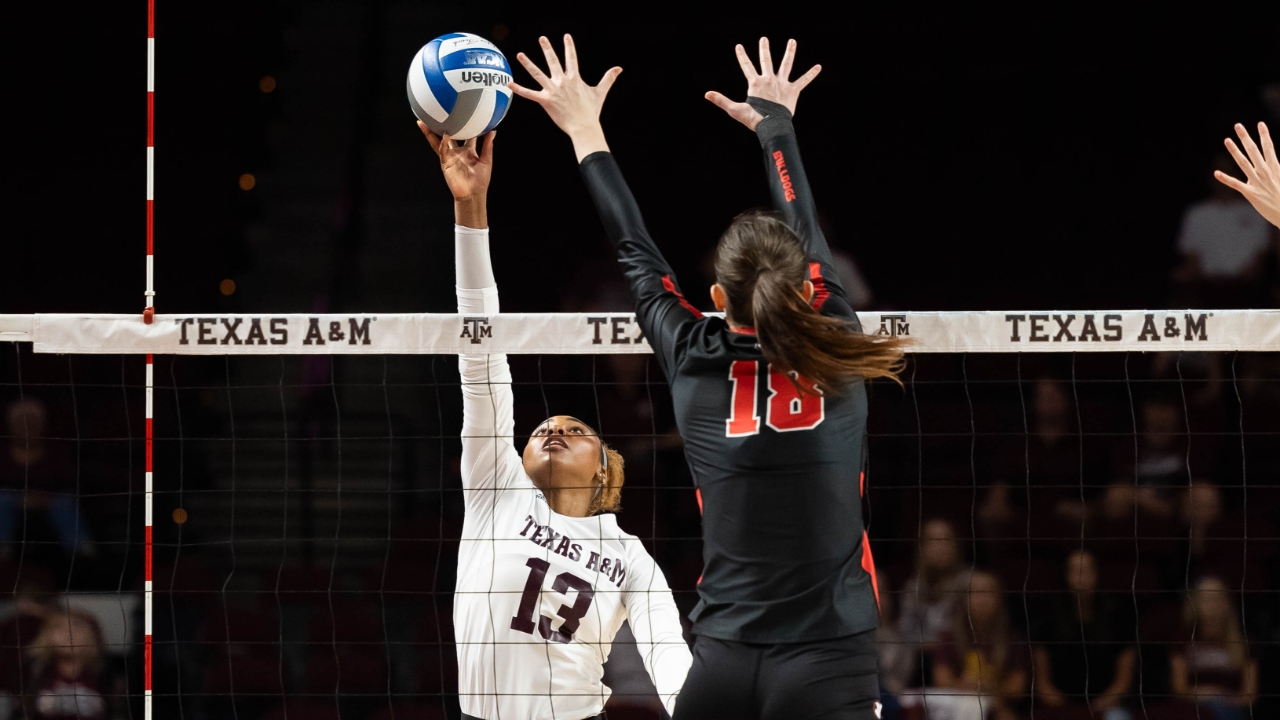Georgia vs. Texas A&M (10/22/23) - Assistir o jogo do NCAA Women's  Volleyball - Watch ESPN