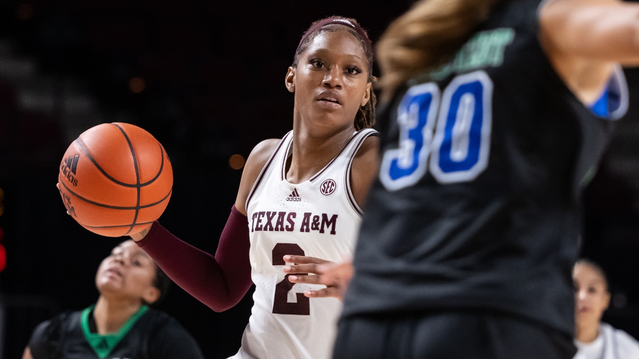 Photo Gallery: Texas A&M 73, Texas A&M-Corpus Christi 50 | TexAgs