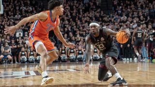 Aggies survive wild final sequence to outlast Gators in nail-biter, 67-66
