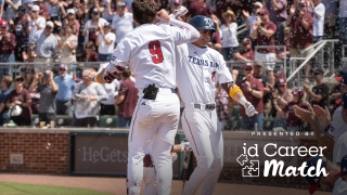 No. 3 Texas A&M rides fifth-inning rally to sweep No. 6 Vanderbilt