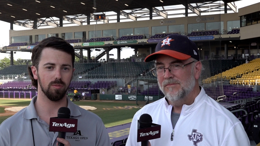 Rapid Reaction: Offense explodes as A&M staves off sweep at Alex Box