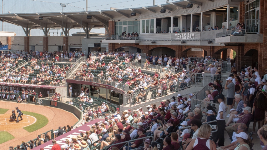 LIVE from Davis: #1 Texas A&M vs. #2 Texas State (Bryan-College Station Regional)