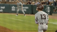 Aggies hit four homers to even the series in Norman, 9-5