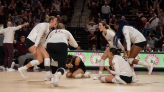 A&M volleyball pulls off reverse sweep to beat Mizzou in five sets