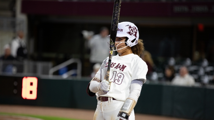 No. 6 Aggies dominate No. 22 Auburn on Saturday afternoon, 13-2