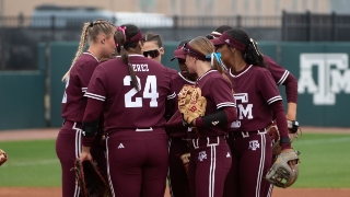 Series evens as No. 4 A&M is run-ruled by No. 3 Florida on Saturday