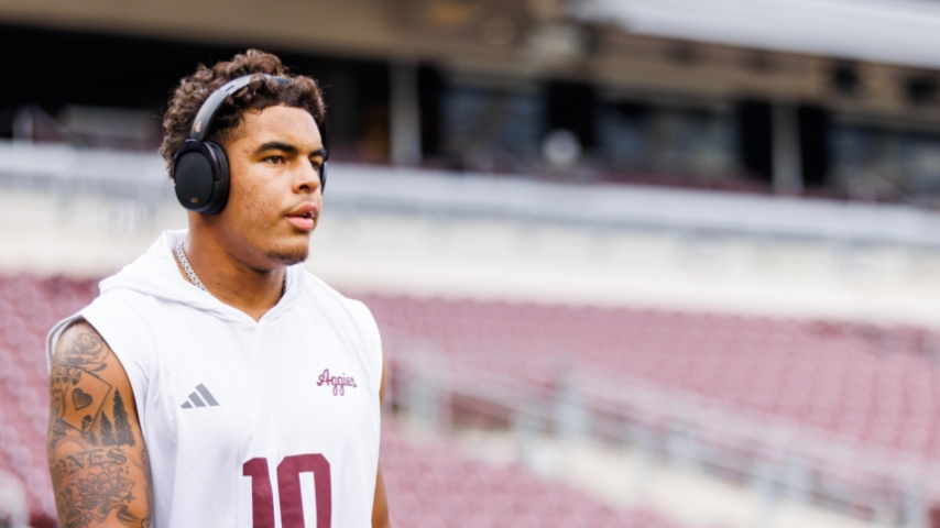 Jones aspires to join A&M's lineage of great defensive ends