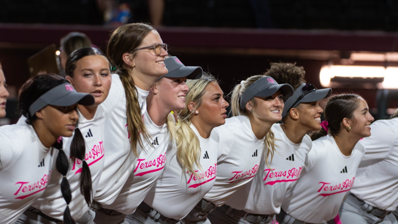 Photo Gallery: A&M softball wins third exhibition in as many nights ...