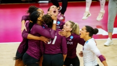Reverse sweep sends Texas A&M to first Elite Eight since 2001