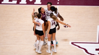 Hi, Five! Surge continues with sweep of Alabama